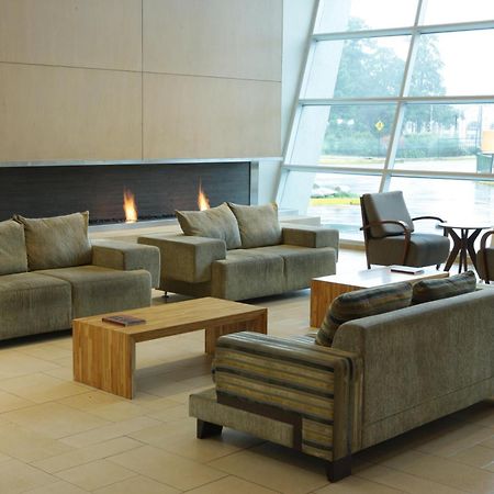Hotel Dreams فالديفيا المظهر الخارجي الصورة The lounge at the airport